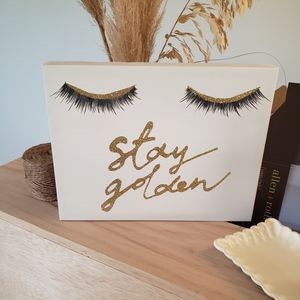 Wall Art Eyelashes Golden White